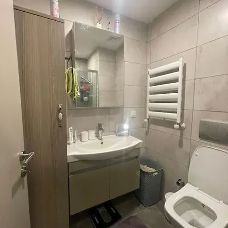 Newly Furnished Big דירה איסטמבול